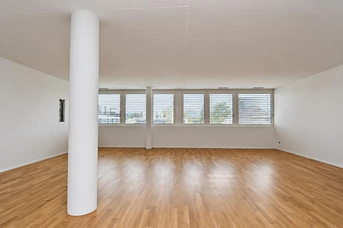 Modern commercial space in a central location in Gümligen - Photo 4 of 6