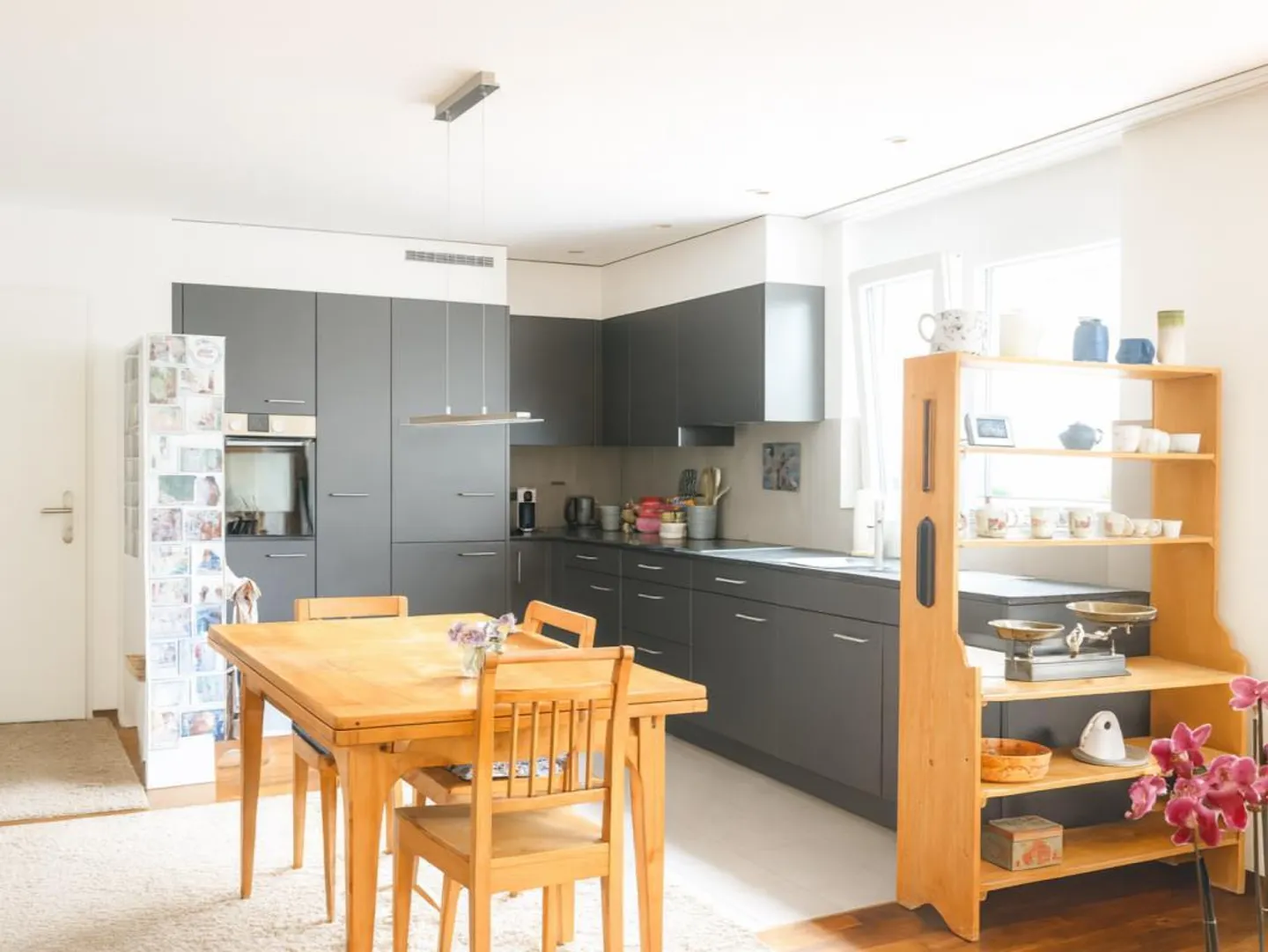Modern 4.5-room penthouse apartment: large terrace with a view - Photo 2 of 9