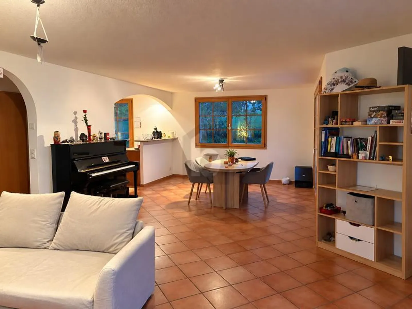 Casa Familiare Moderna con Giardino - Foto 2 di 6