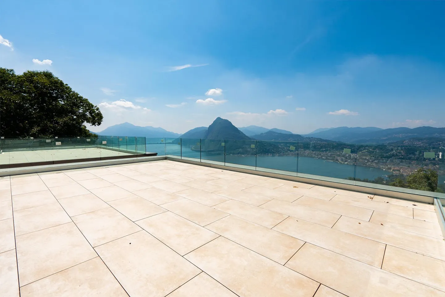 Luxury Villas in Aldesago - Direct Sale from the Owner - Photo 2 of 9