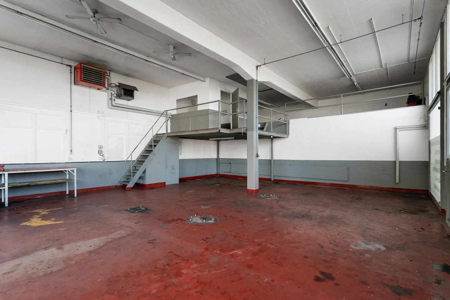 Propriété commerciale attrayante avec station-service, atelier et composante résidentielle - Photo 7 sur 8