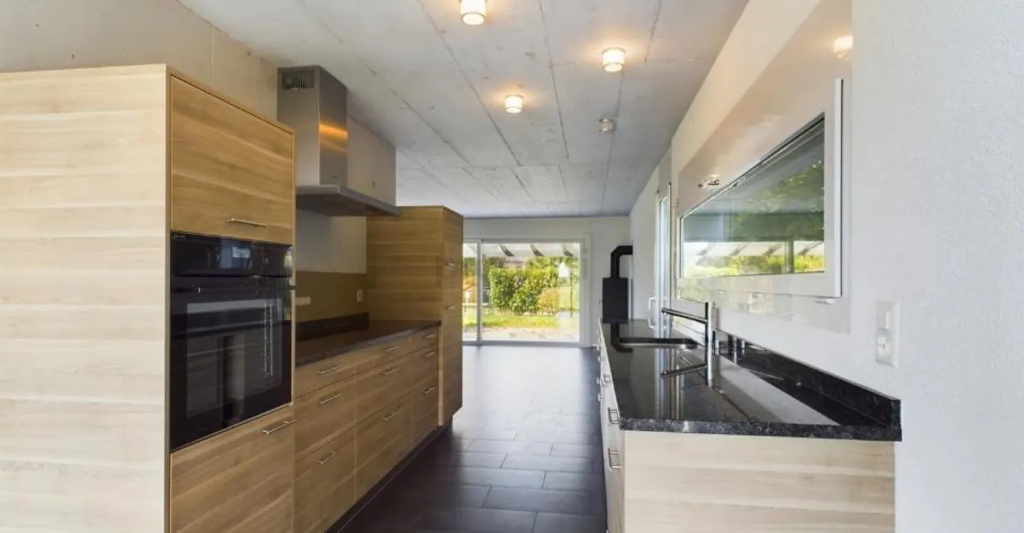 Moderna casa a schiera di 5,5 stanze con cantina, Pieterlen - Foto 3 di 8