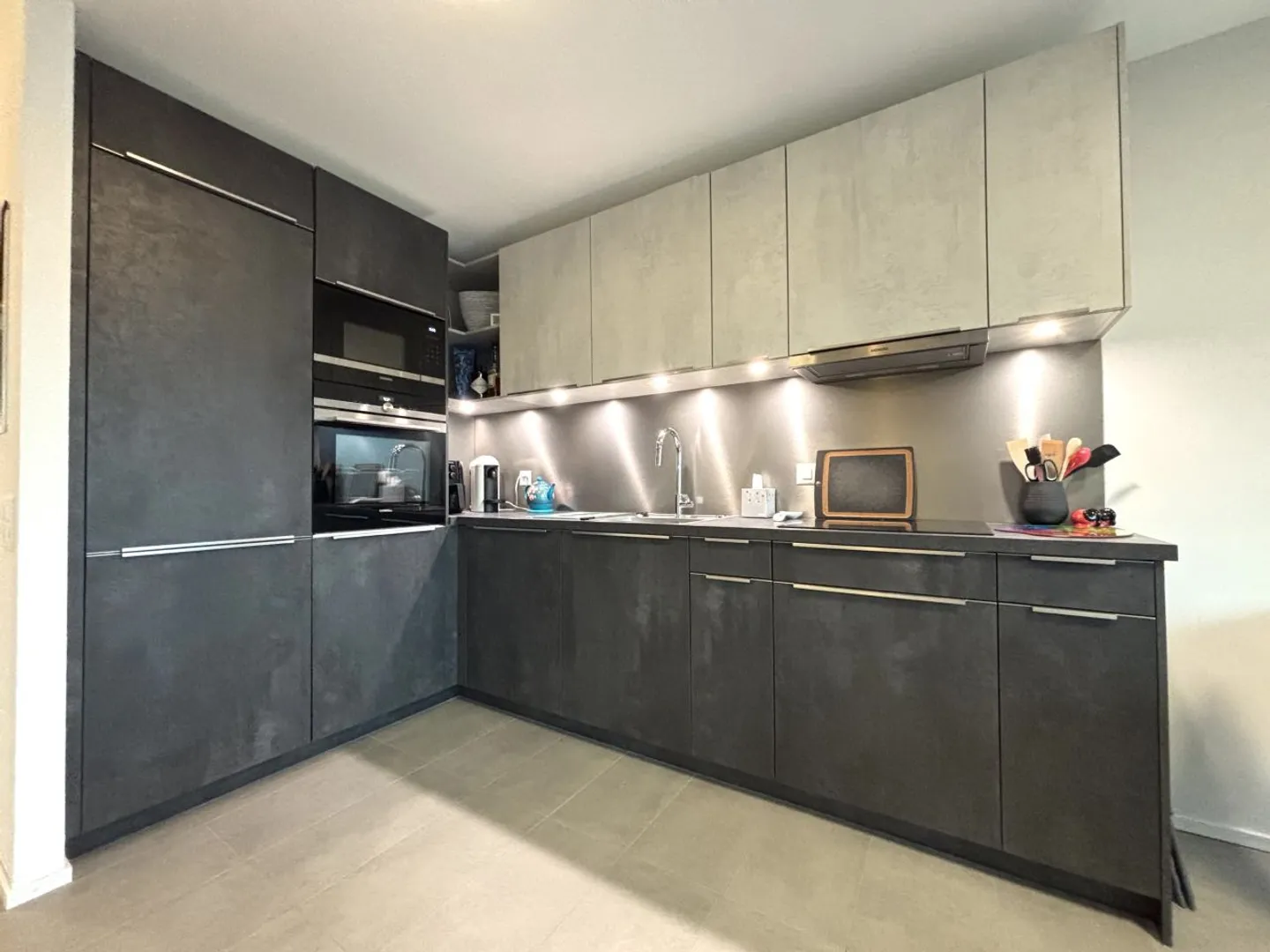 Beautiful modern and furnished 3.5-room apartment in Nyon - Photo 4 of 13