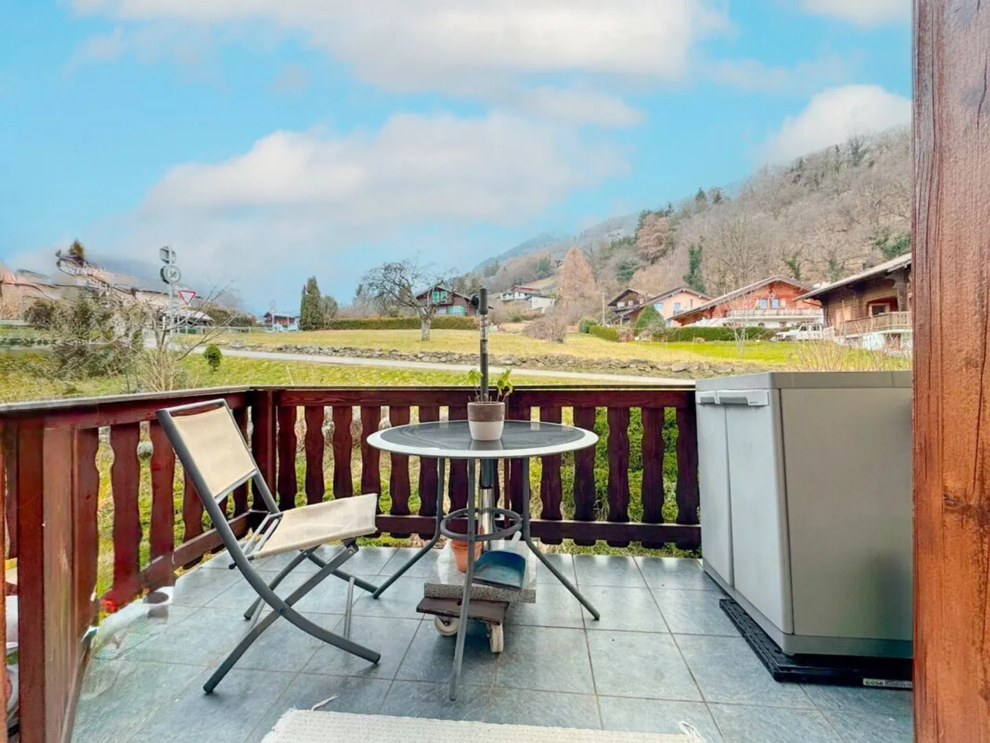 Spacieux appartement de 4,5 pièces avec 2 balcons - Photo 5 sur 14