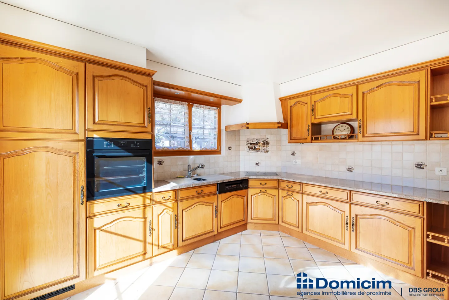 Modern Chalet near the center of Leysin - Photo 5 of 14