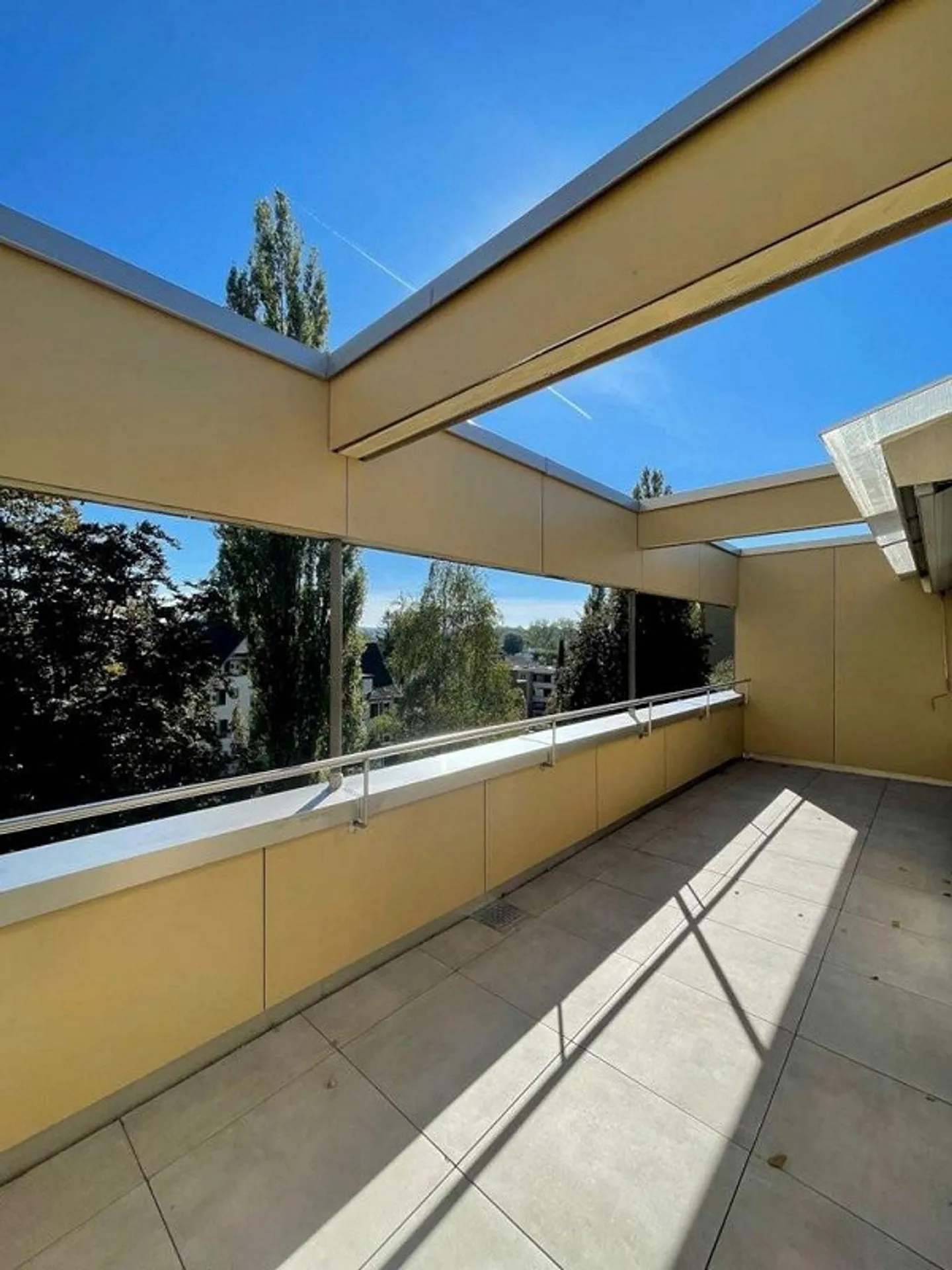 Appartement en attique avec vue sur le lac - Photo 6 sur 6