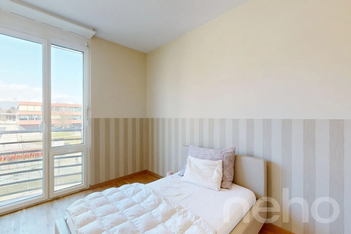 Di fronte al parco della residenza - Foto 7 di 12