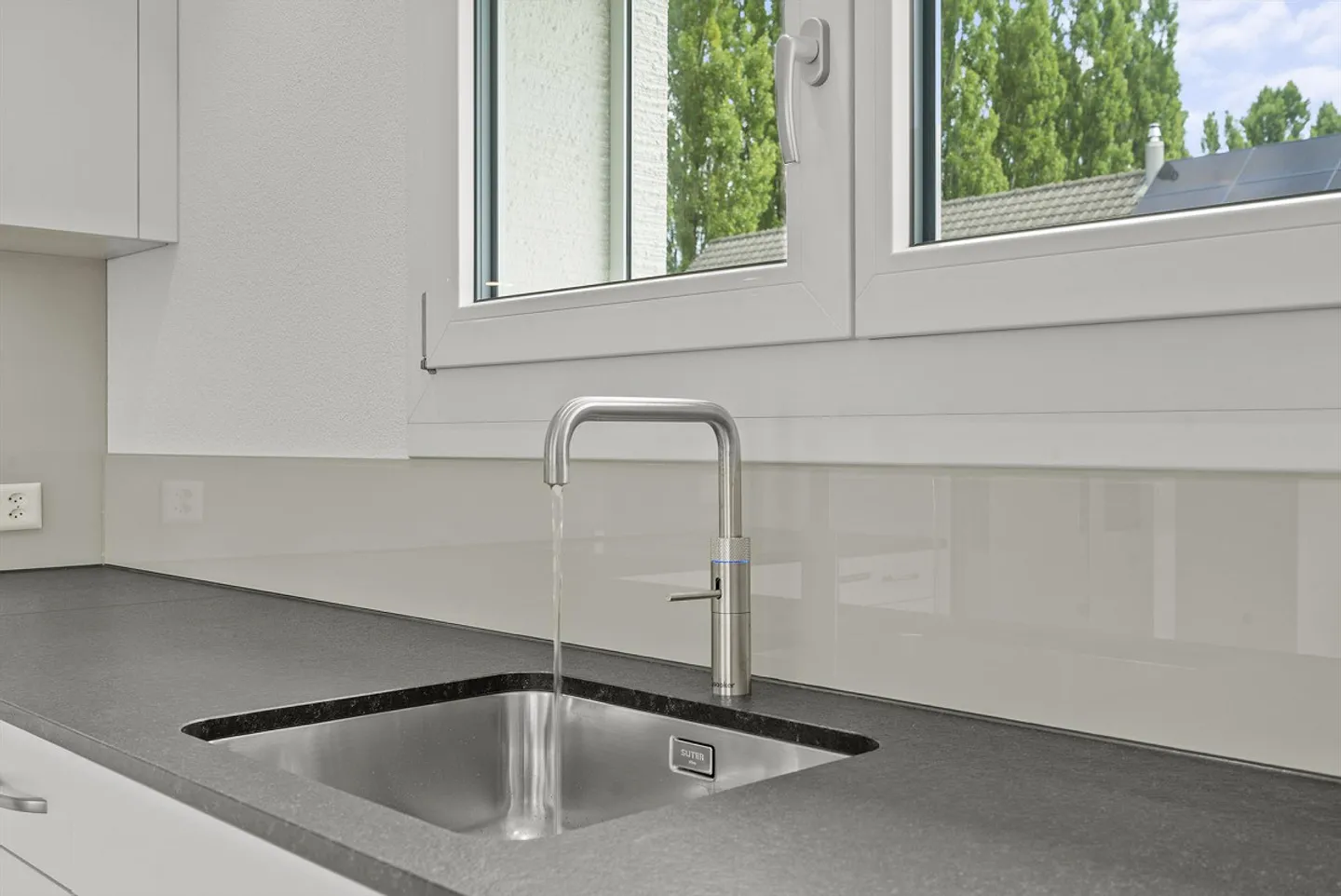 Modern 2.5-room apartment in ownership standard seeks new tenants - Photo 14 of 14