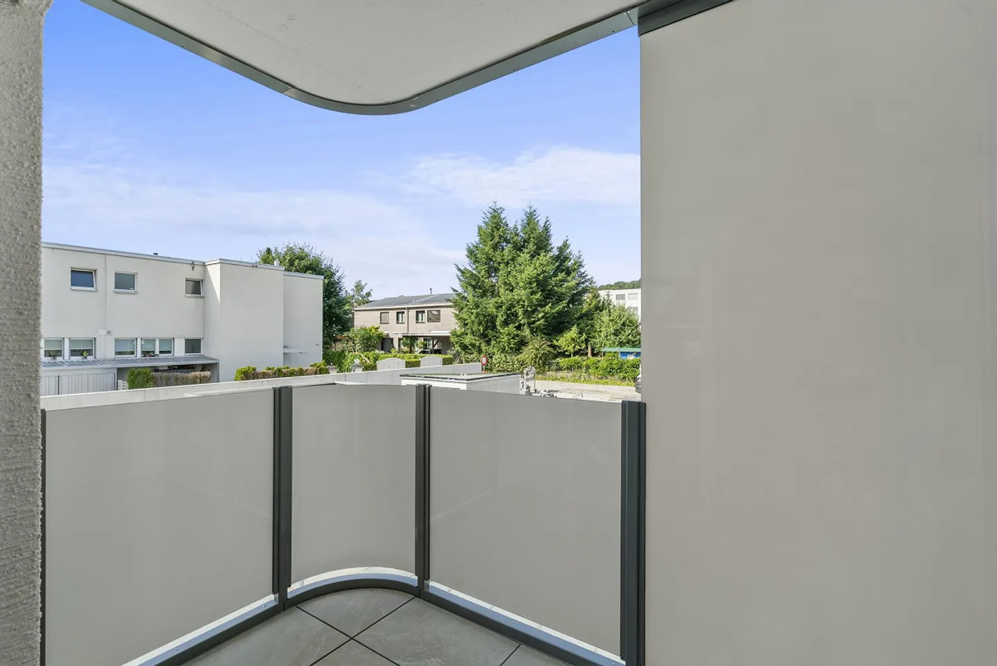 Modern 2.5-room apartment in ownership standard seeks new tenants - Photo 7 of 14