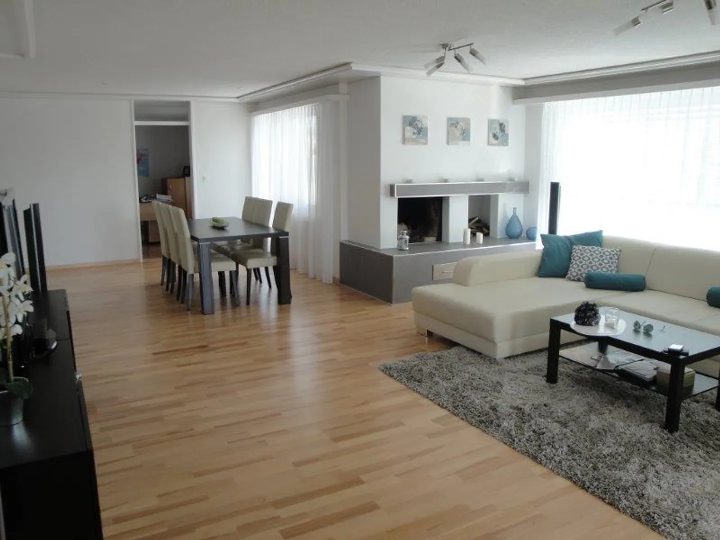 Attikawohnung mit grosser Terrasse - Foto 2 von 9