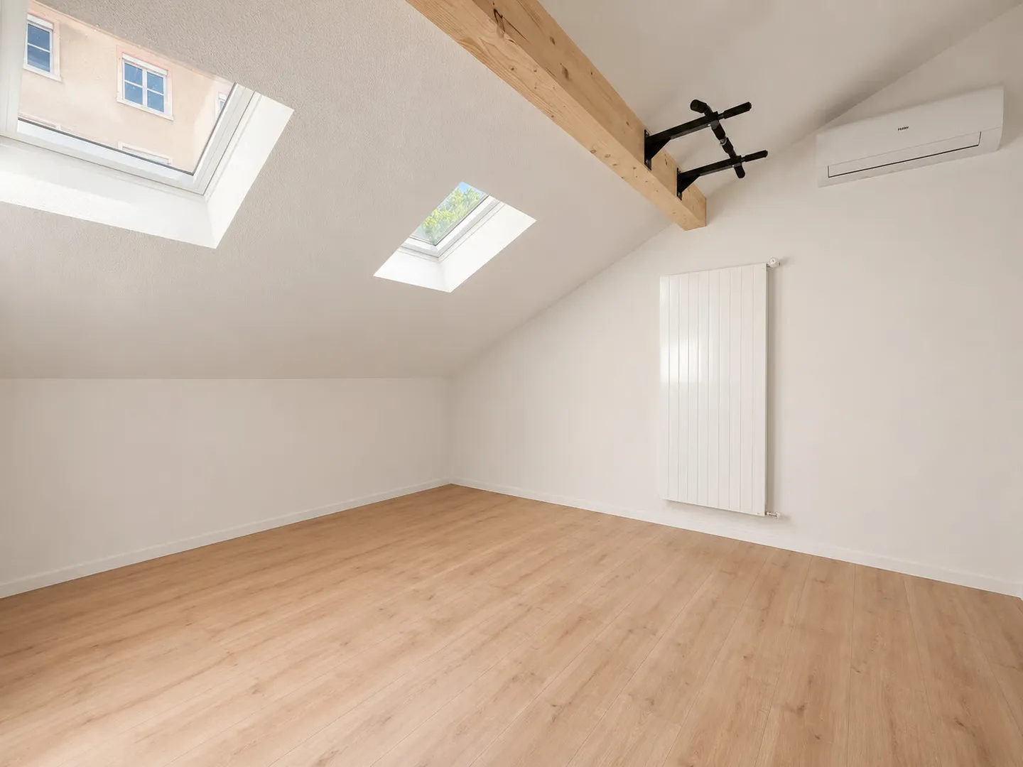 Geräumige Wohnung mit grosser Terrasse - Foto 3 von 8