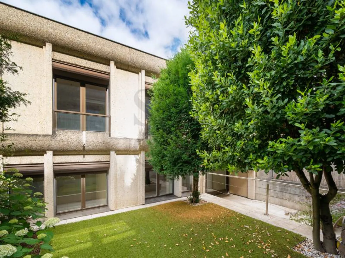 Townhouse in the heart of Champel with garden and terraces - Photo 6 of 7