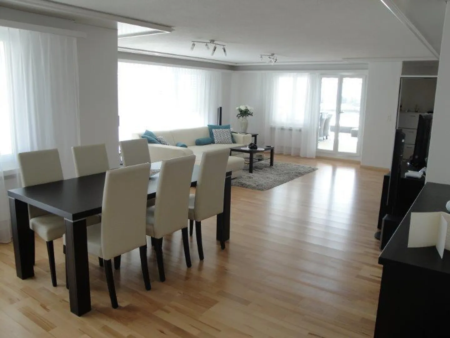 Attikawohnung mit grosser Terrasse - Foto 7 von 9