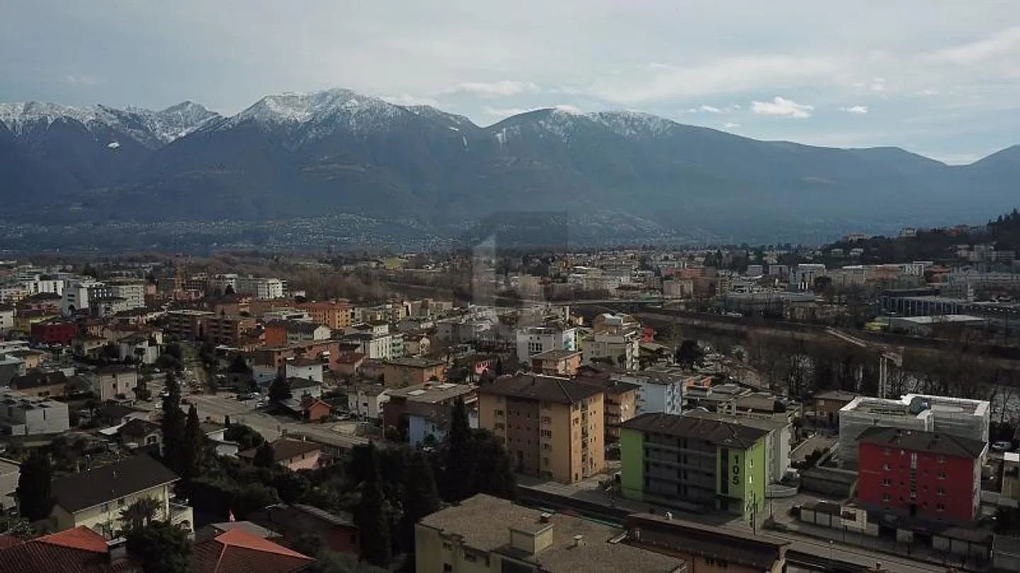 TERRENO EDIFICABILE CON BELLISSIMA VISTA - Foto 1 di 6
