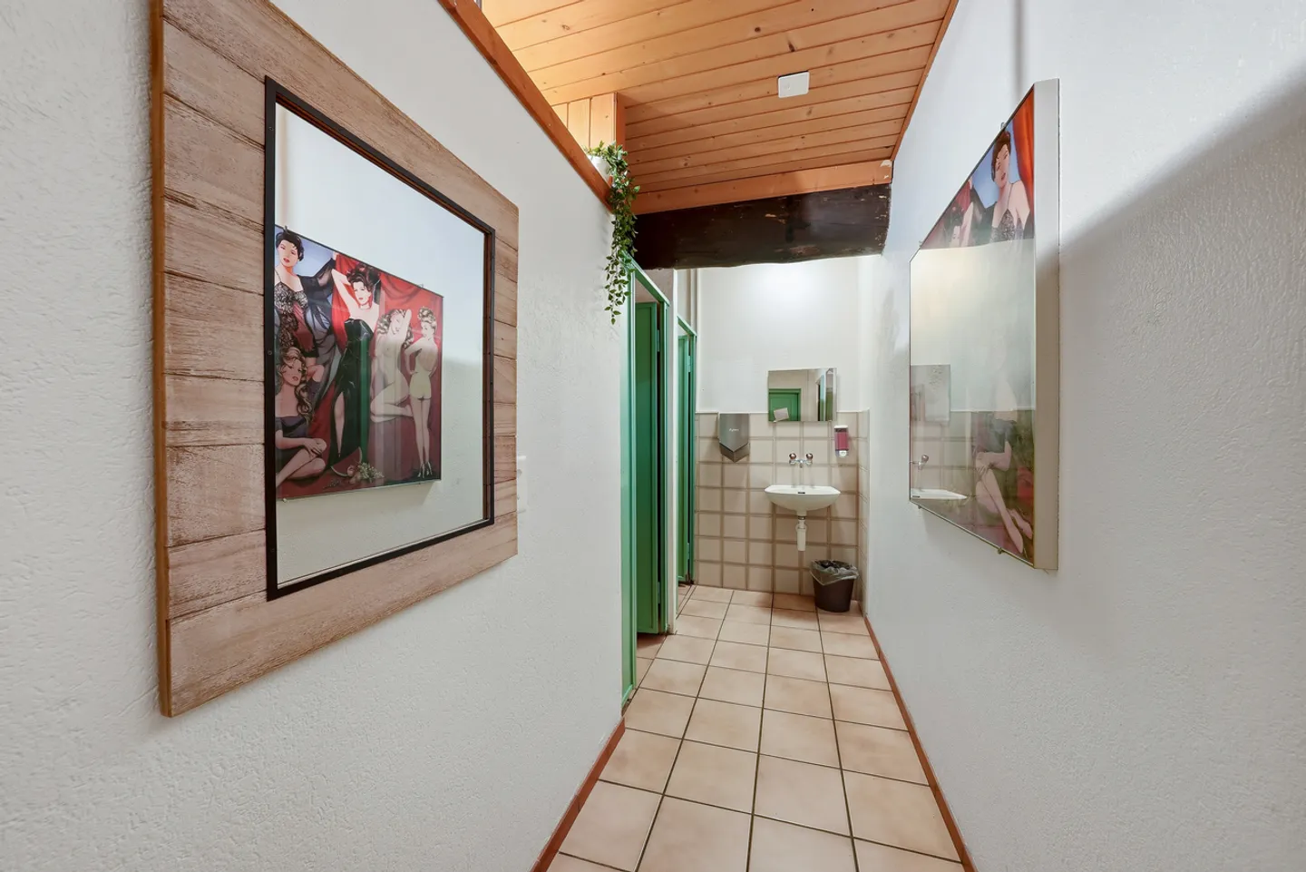 Charming Restaurant in Cheyres - Photo 9 of 35