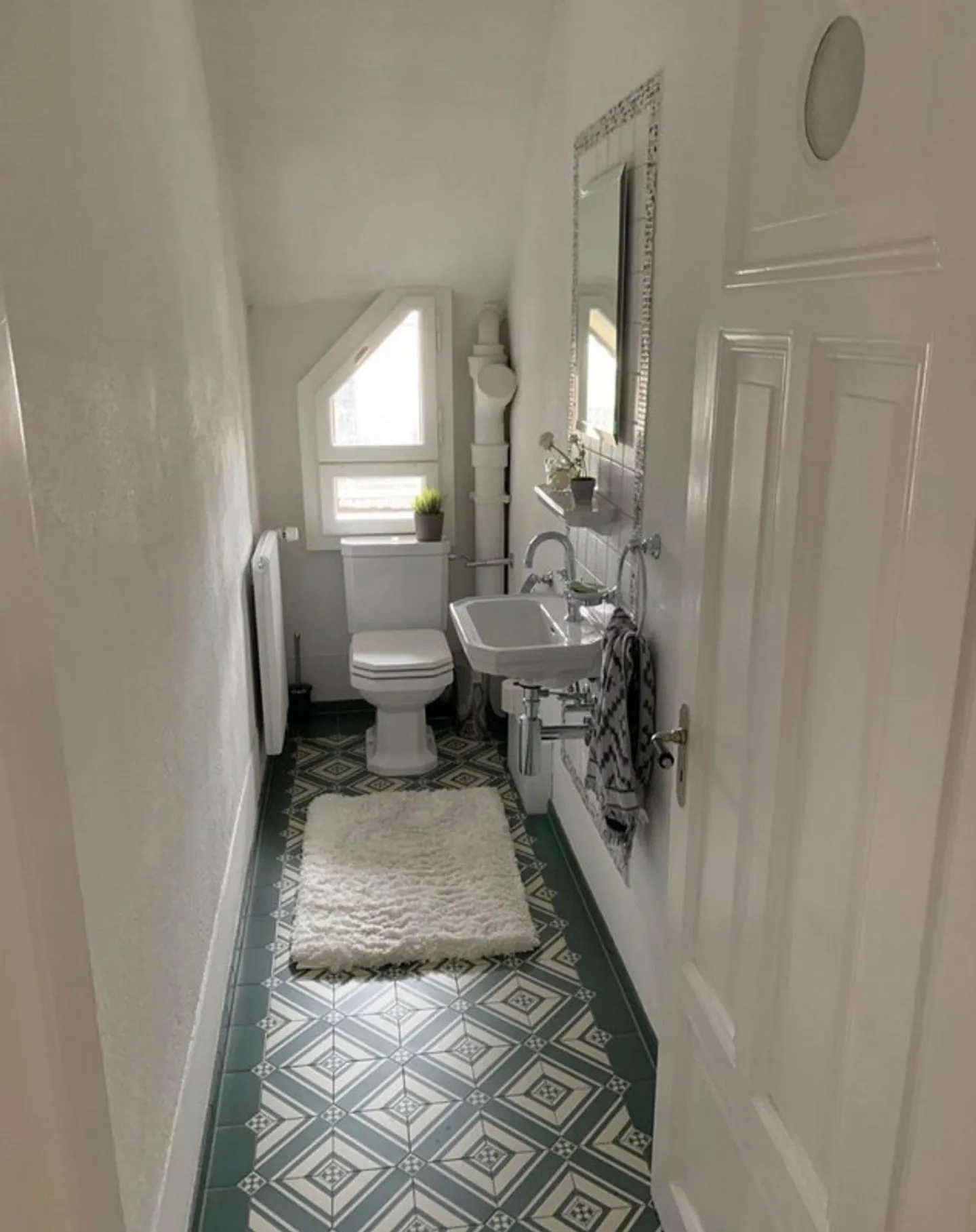 Schöne 5 Zimmer Wohnung in Altbau Jugendstilhaus - Foto 7 von 7