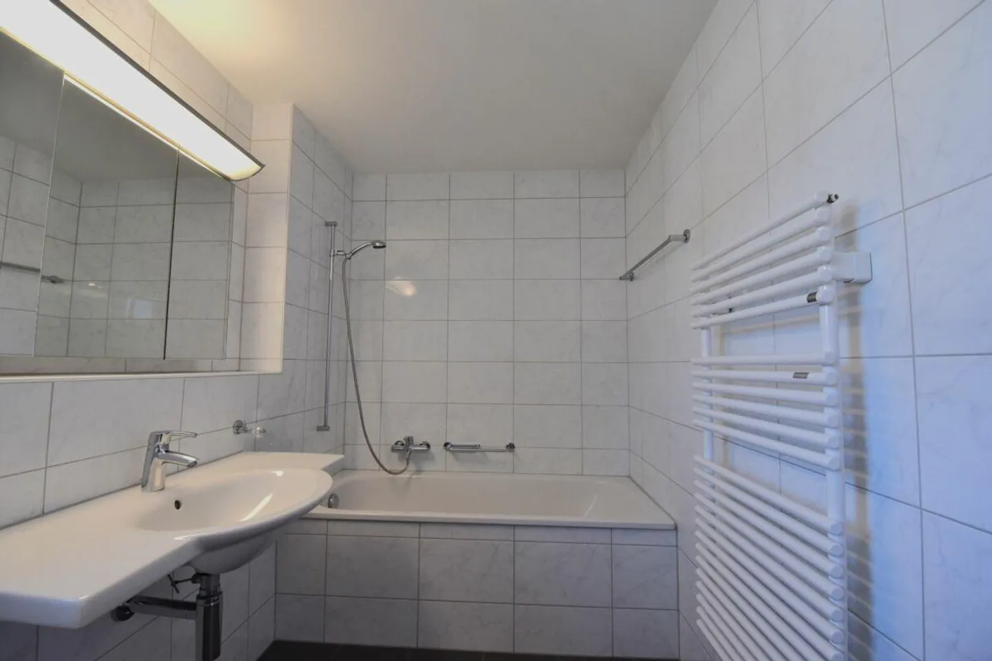 Attraktive, moderne 3.5 Zimmerwohnung in attraktiver Wohngemeinde - Foto 8 von 8