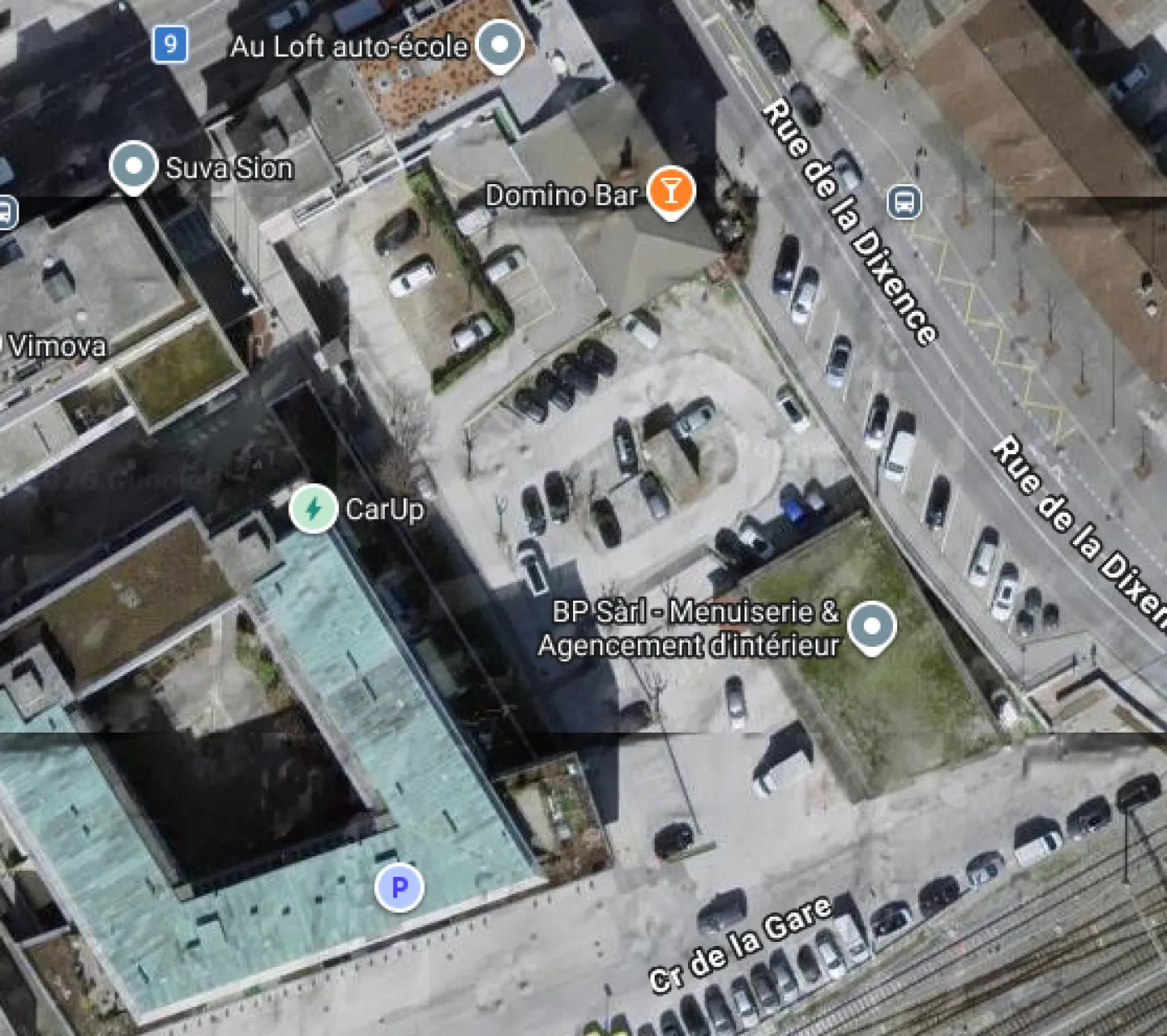 Outdoor parking space for rent - Sion, Cour de la Gare 21 - Photo 1 of 1