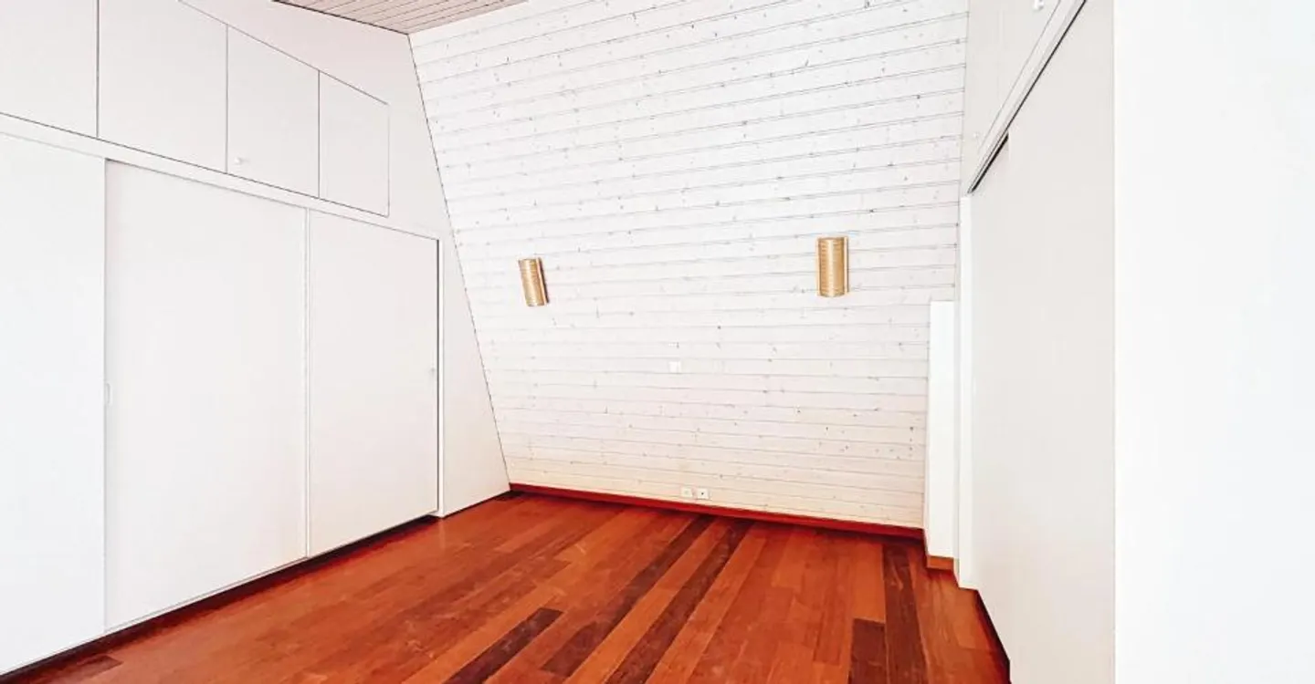 Villa di architetto con terrazza di 100m2 e vista panoramica sul lago, a soli 10 minuti a piedi dal centro di Arzier - Foto 5 di 11