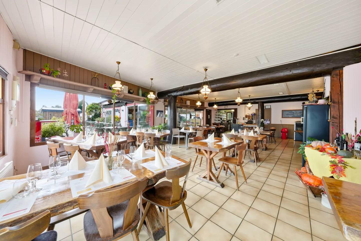 Charming Restaurant in Cheyres - Photo 26 of 35