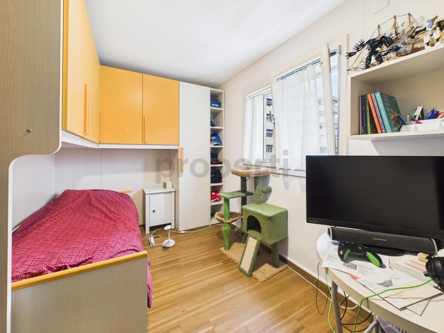Elegante Appartamento nel Cuore di Lugano: Comfort e Stile in Posizione Privilegiata - Foto 7 di 10