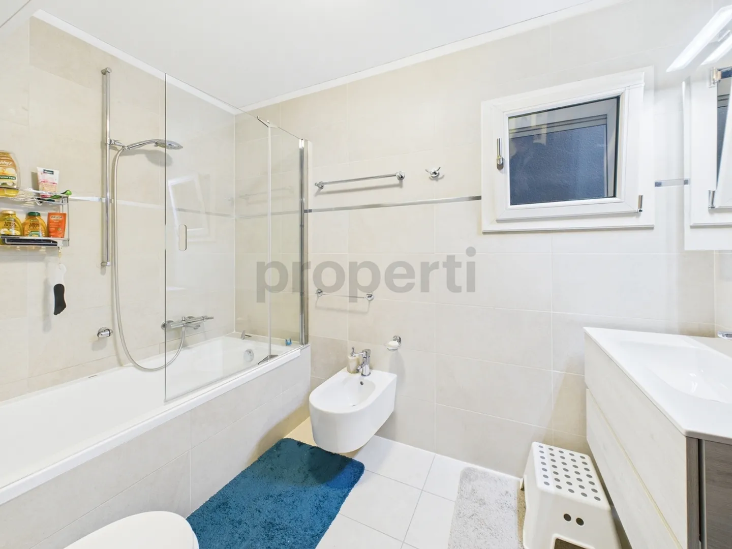 Elegante Appartamento nel Cuore di Lugano: Comfort e Stile in Posizione Privilegiata - Foto 8 di 10