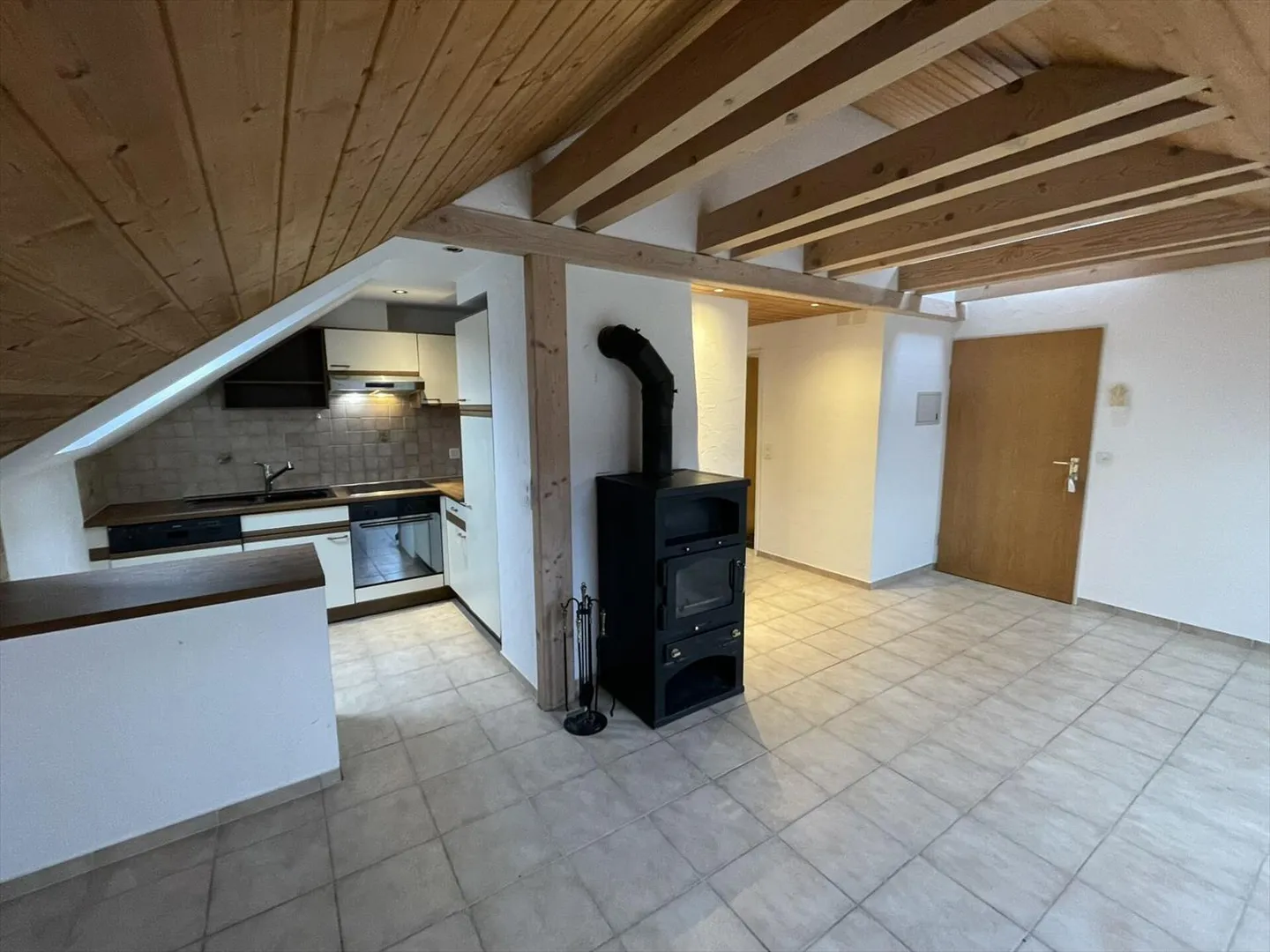 Cortébert, nice 3.5-room apartment with private attic - Photo 1 of 6