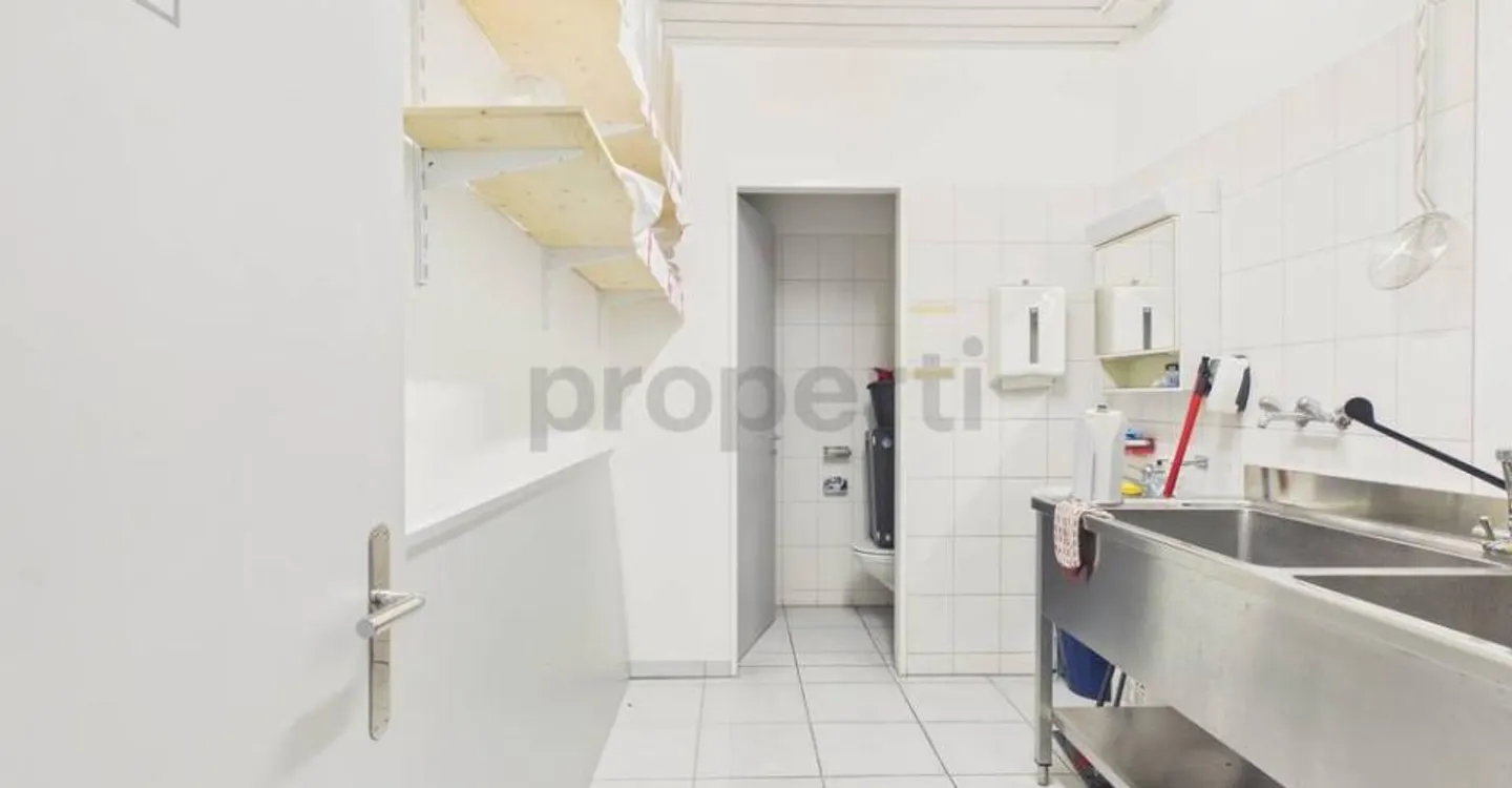 Attraktive Gewerbefläche mit Seesicht - Foto 11 von 13