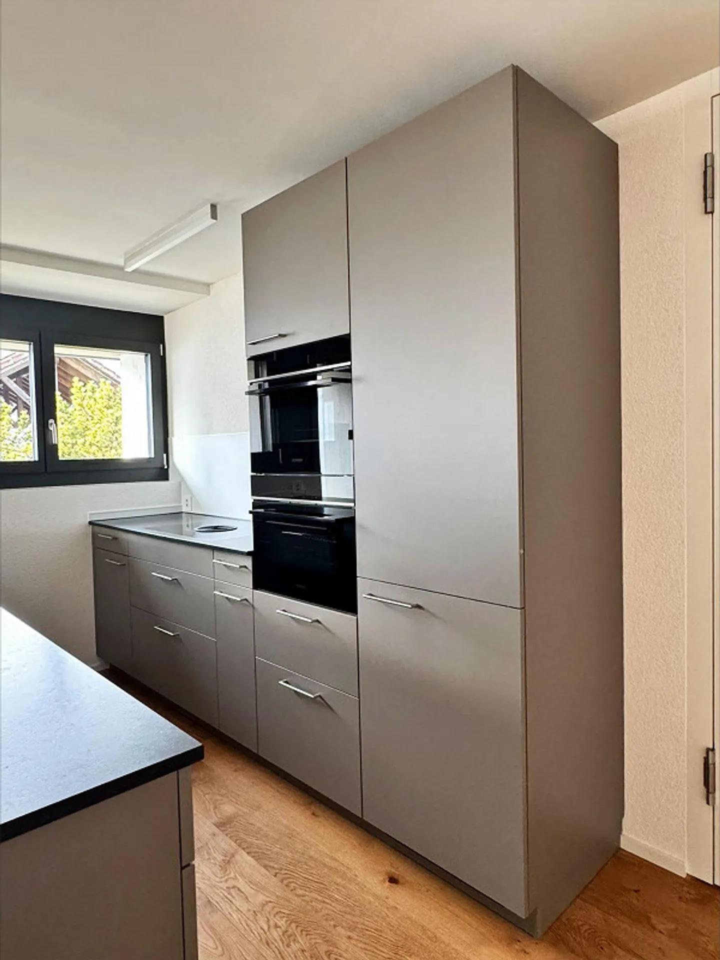 Moderne 3.5 Zimmer Wohnung - Foto 3 von 8