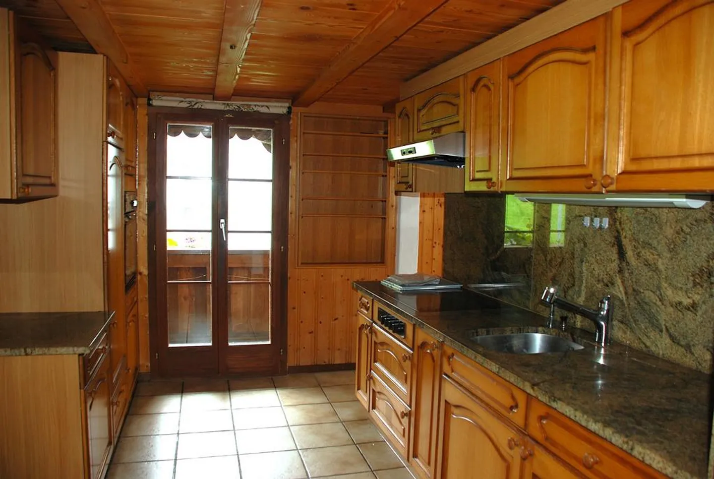 Charming 4.5-room apartment on the border of Einsiedeln - Photo 3 of 9