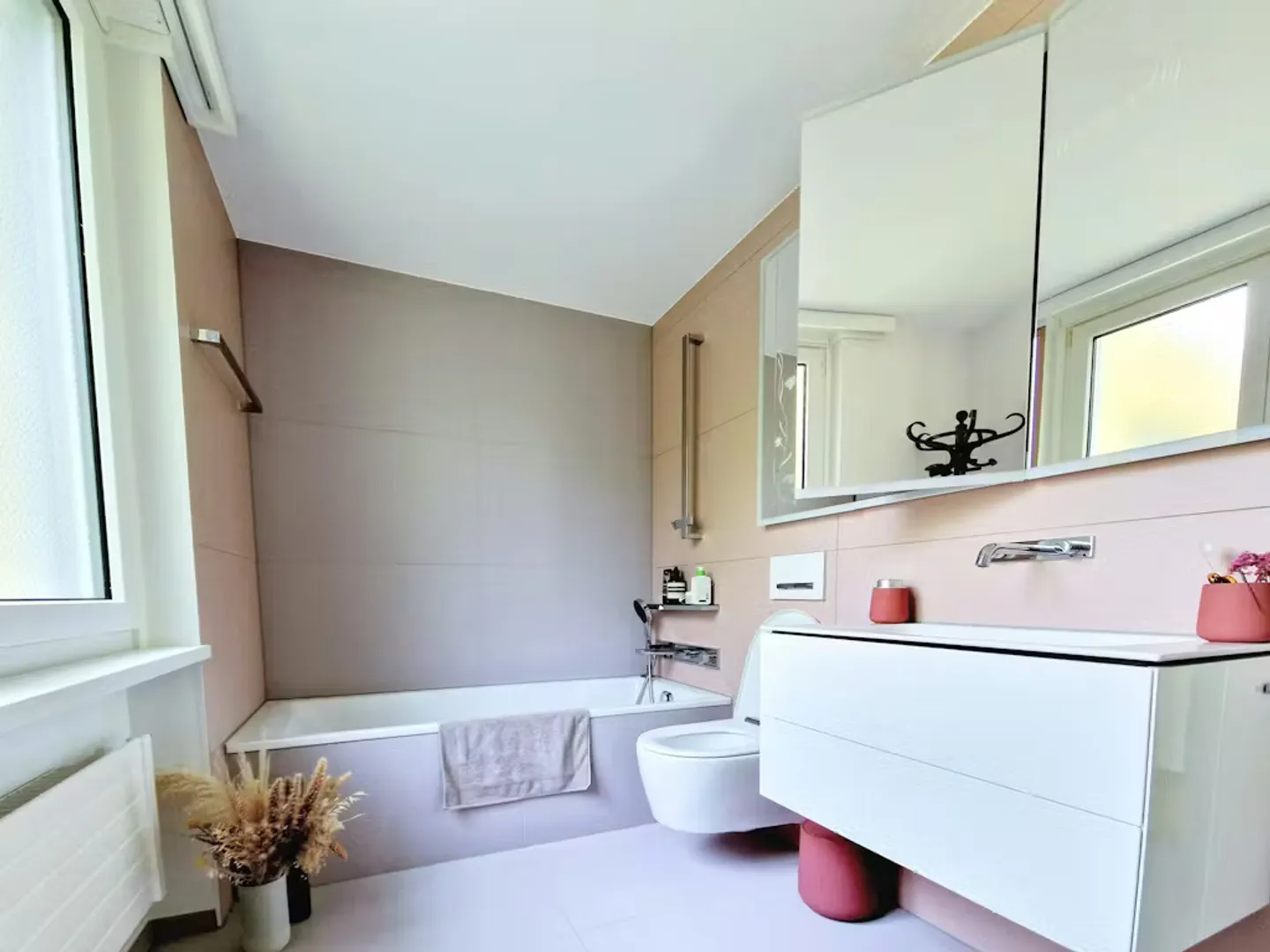 Charming Chalet in Wallisellen - Photo 9 of 10