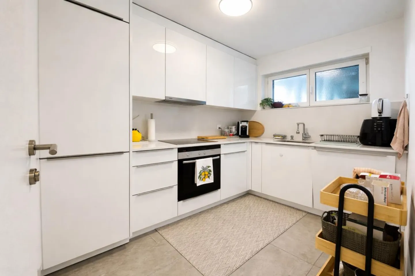 LIGHT-FLOODED, COMPACT, CHARMING AND CENTRAL - Photo 2 of 7