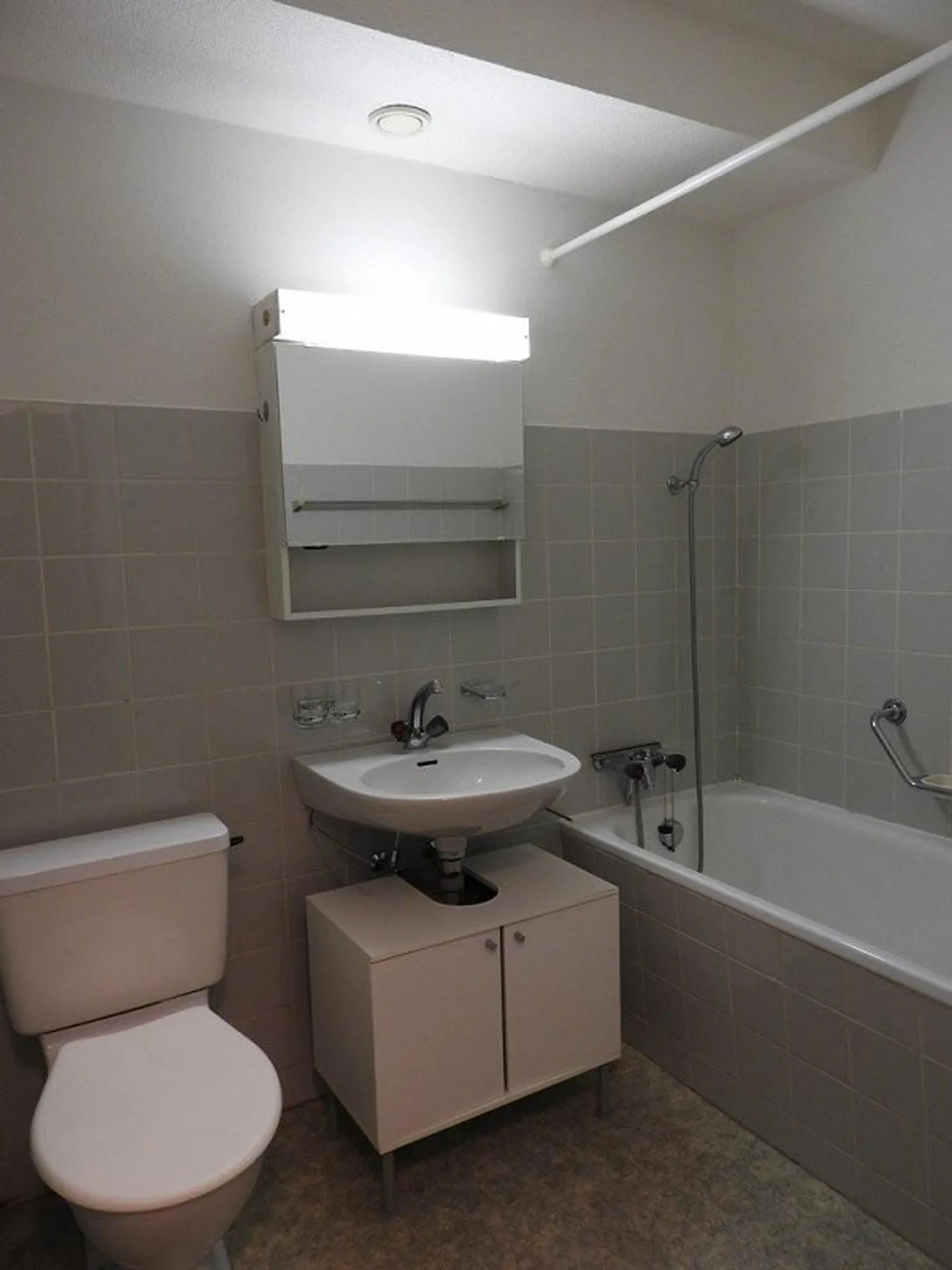 Befristete 1-Zimmer-Wohnung, 5. OG - Foto 4 von 6