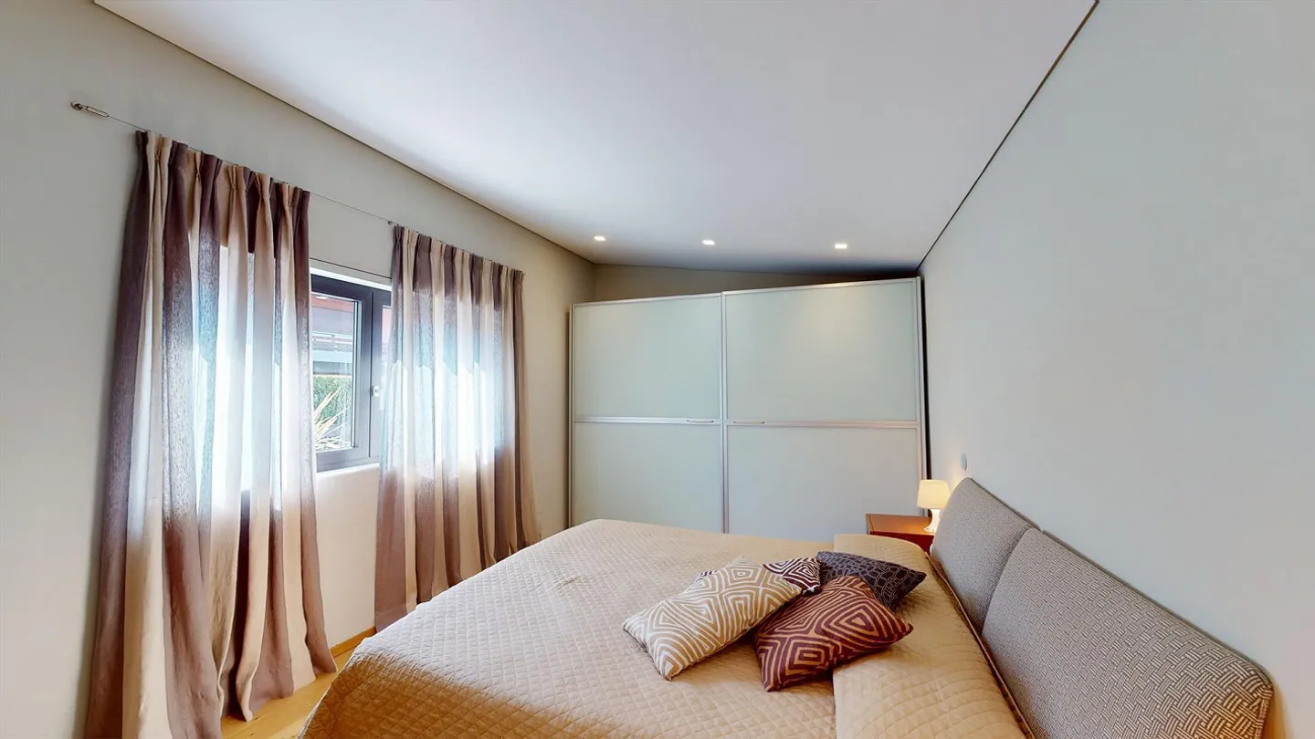 Mendrisio, raffinierte Einzelvilla mit Schwimmbad - Foto 25 von 30