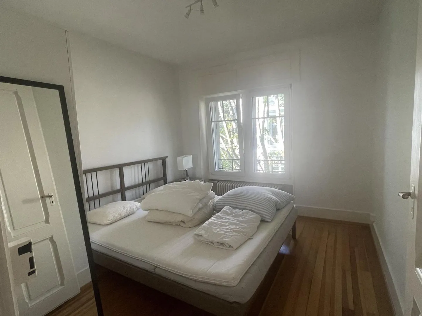 LARGE 2.5 ROOM FURNISHED WITH LAKE VIEW - Photo 7 of 7