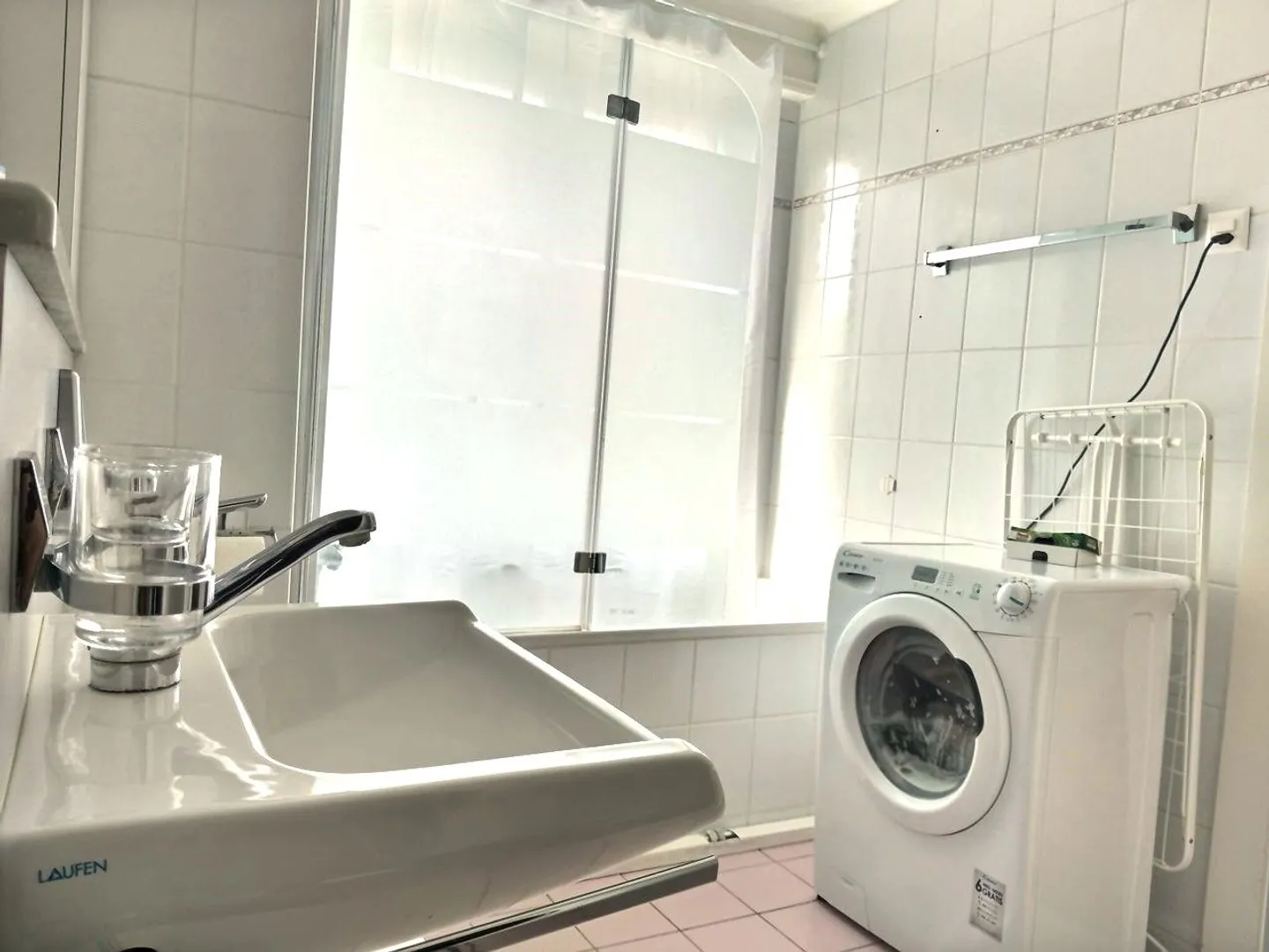 Beautiful furnished apartment in Lausanne / 3.5 rooms / 2 bedrooms / 1 bathroom / 1 balcony - Photo 13 of 13