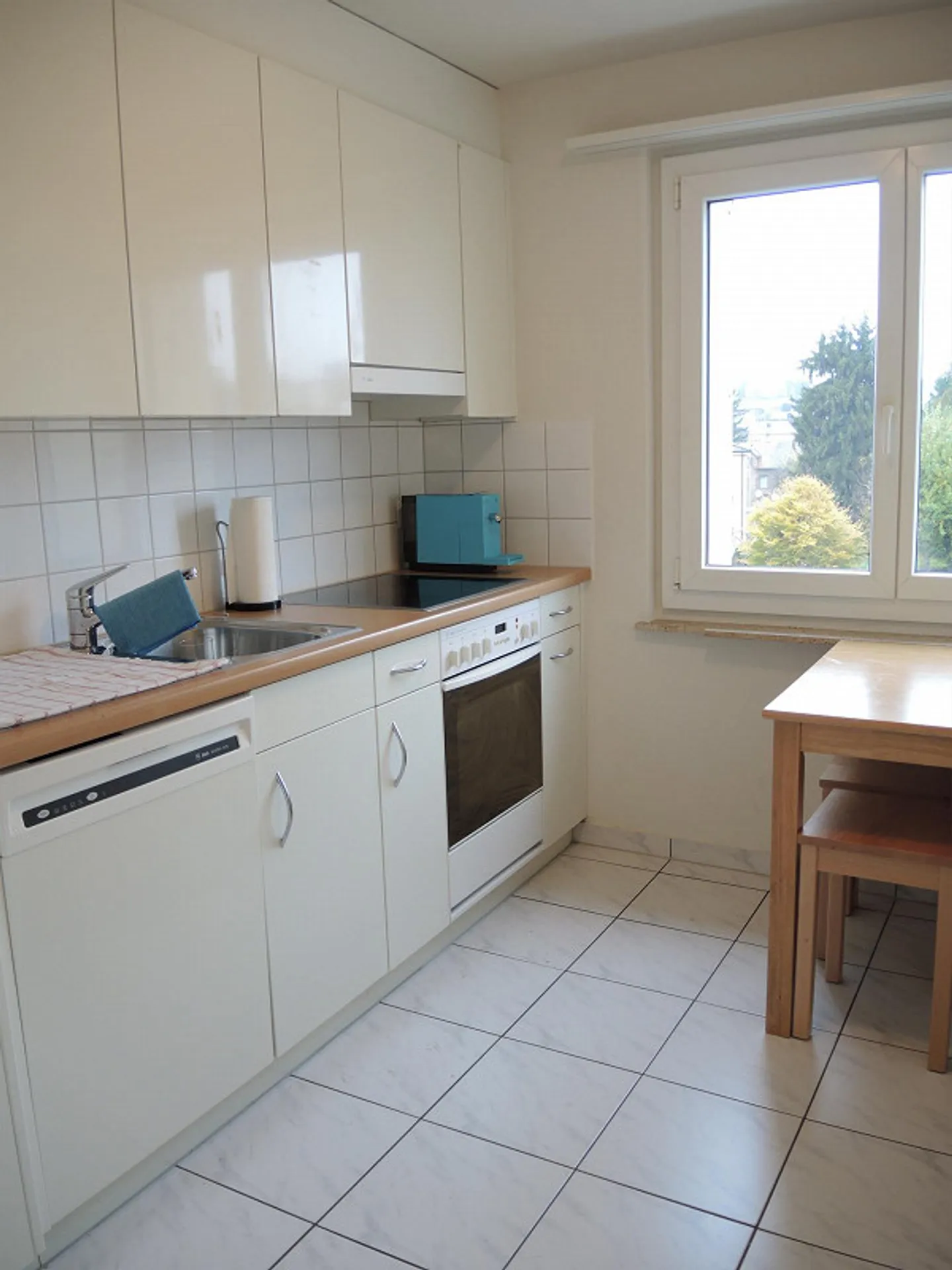 Bright 2.0 room apartment for rent in a good location - Photo 2 of 6