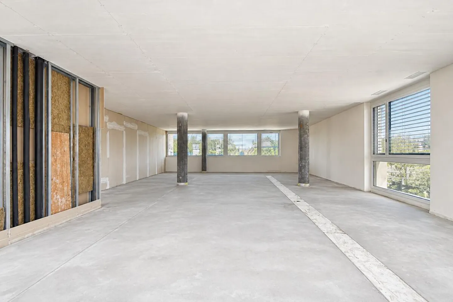 Attractive commercial space with expansion potential in Gümligen - Photo 2 of 6