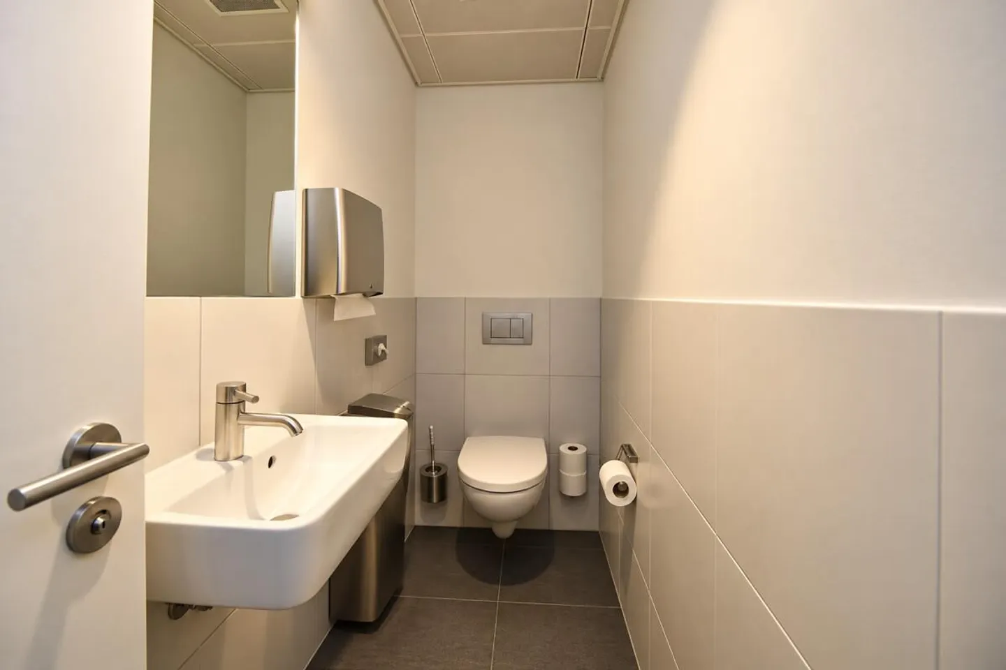 Espace de bureau et commercial polyvalent à Spiegel près de Berne - Photo 11 sur 14