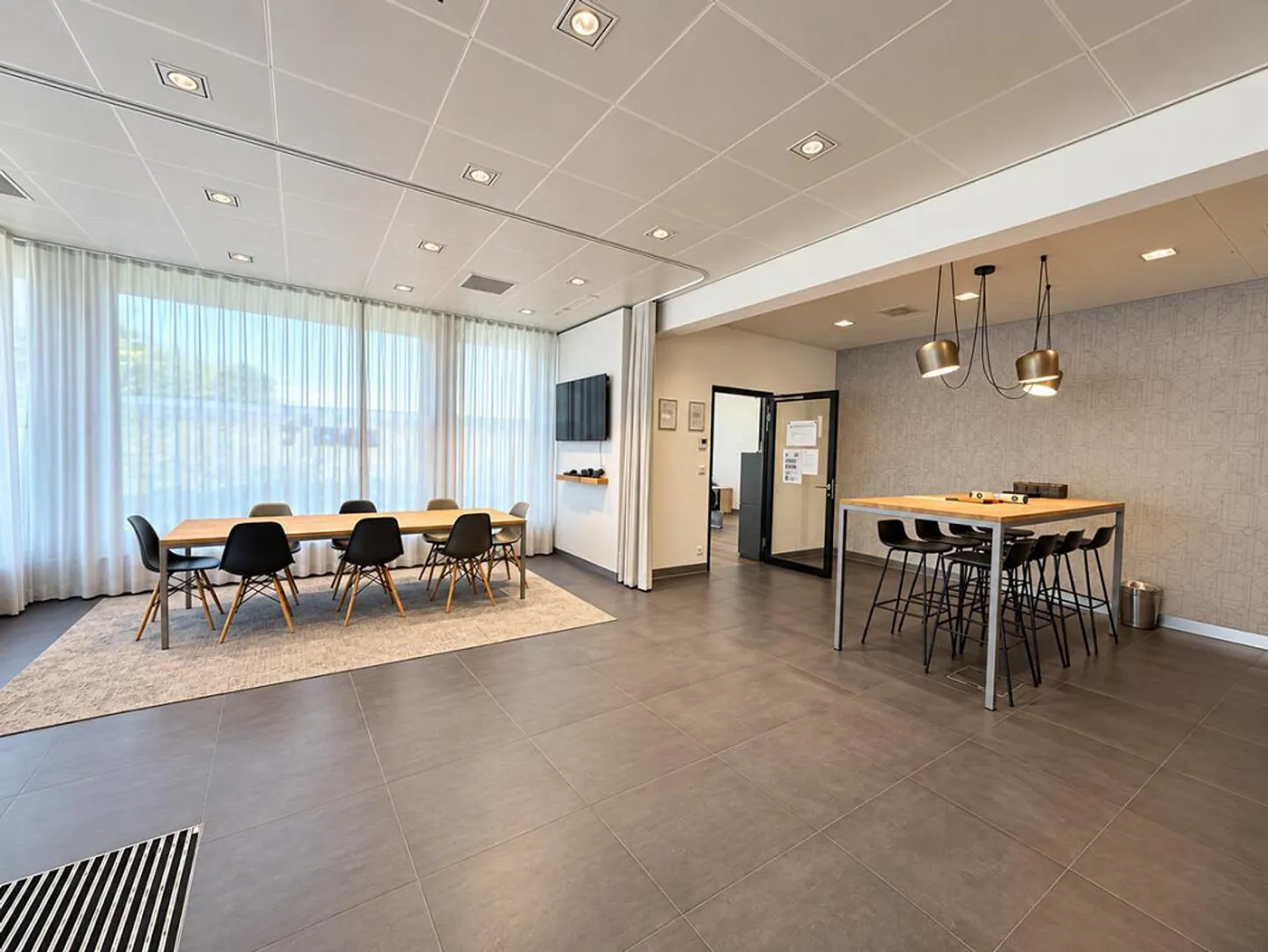 Espace de bureau et commercial polyvalent à Spiegel près de Berne - Photo 1 sur 14
