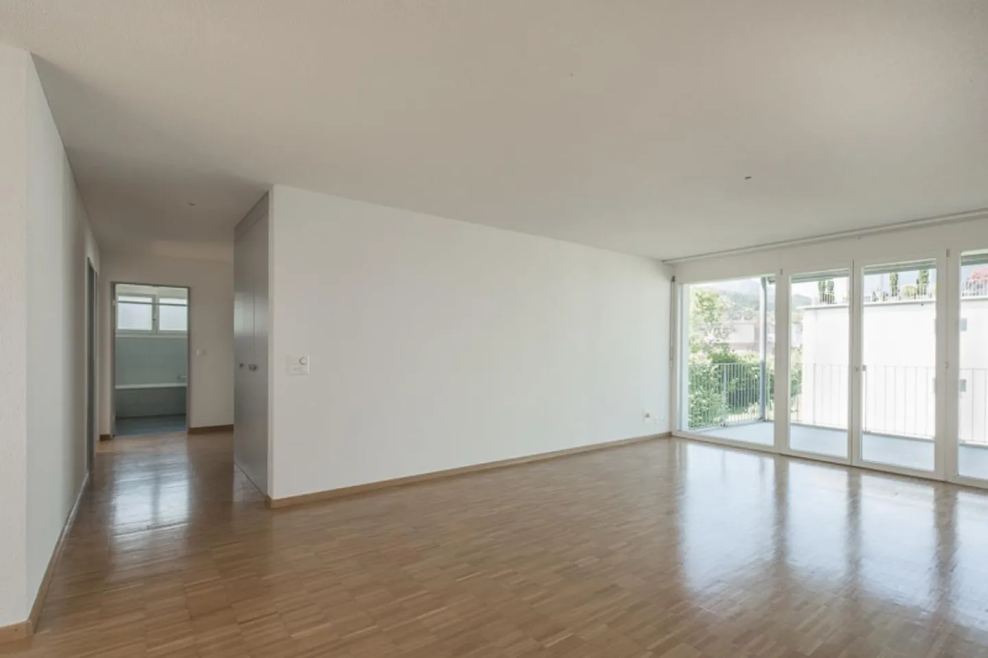 Quiet apartment in a central location - Photo 3 of 6