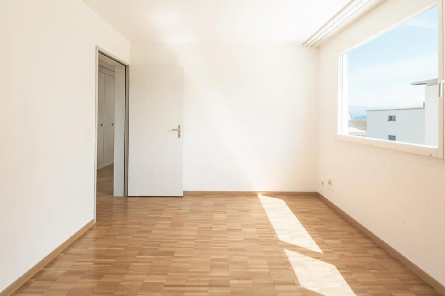 Quiet apartment in a central location - Photo 5 of 6