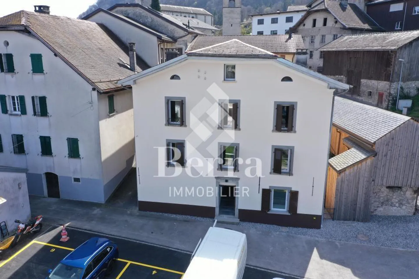 Duplex de 4.5 pièces + parcelle constructible de 400 m2 - Photo 9 sur 13