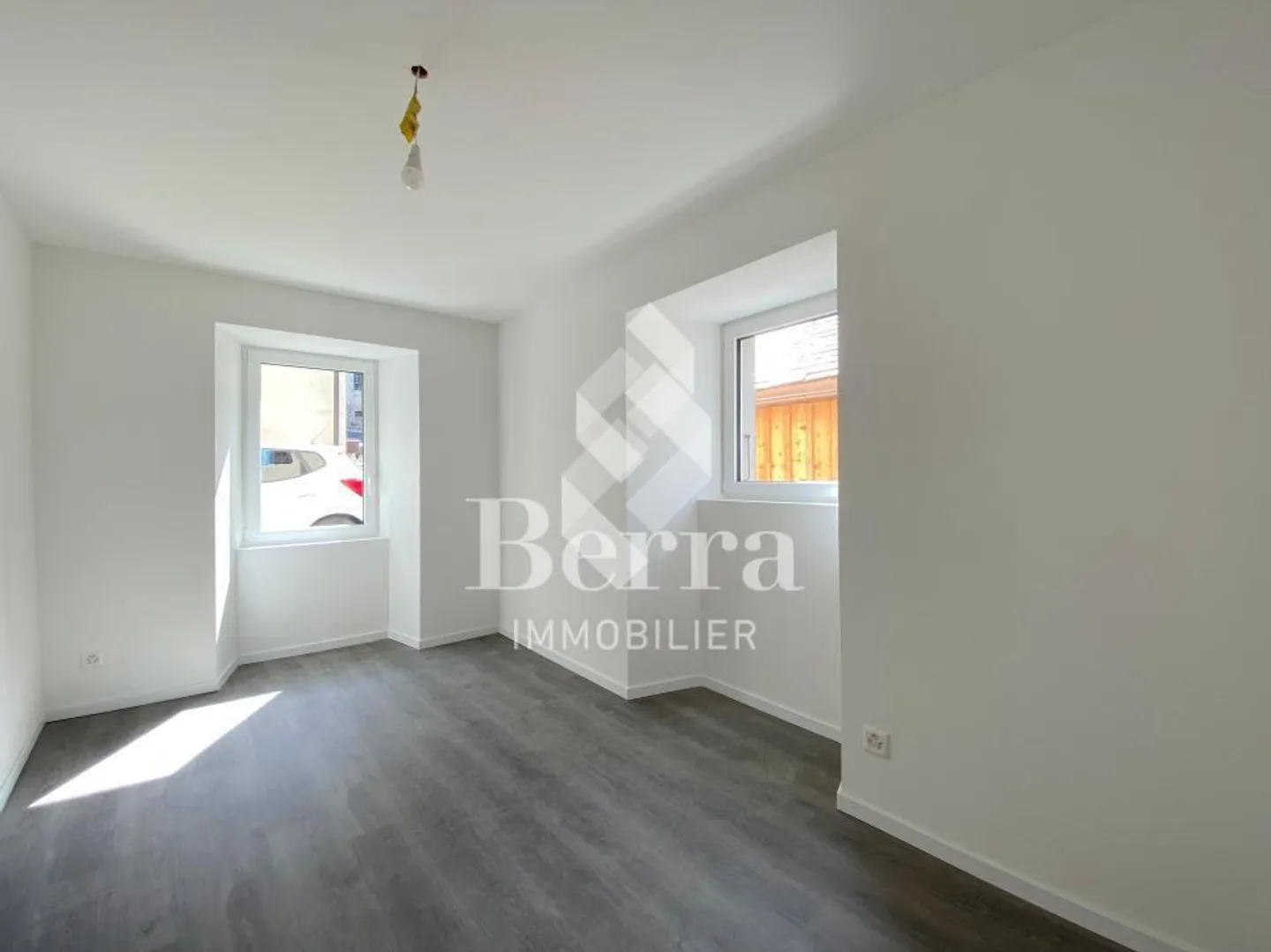 Duplex de 4.5 pièces + parcelle constructible de 400 m2 - Photo 11 sur 13