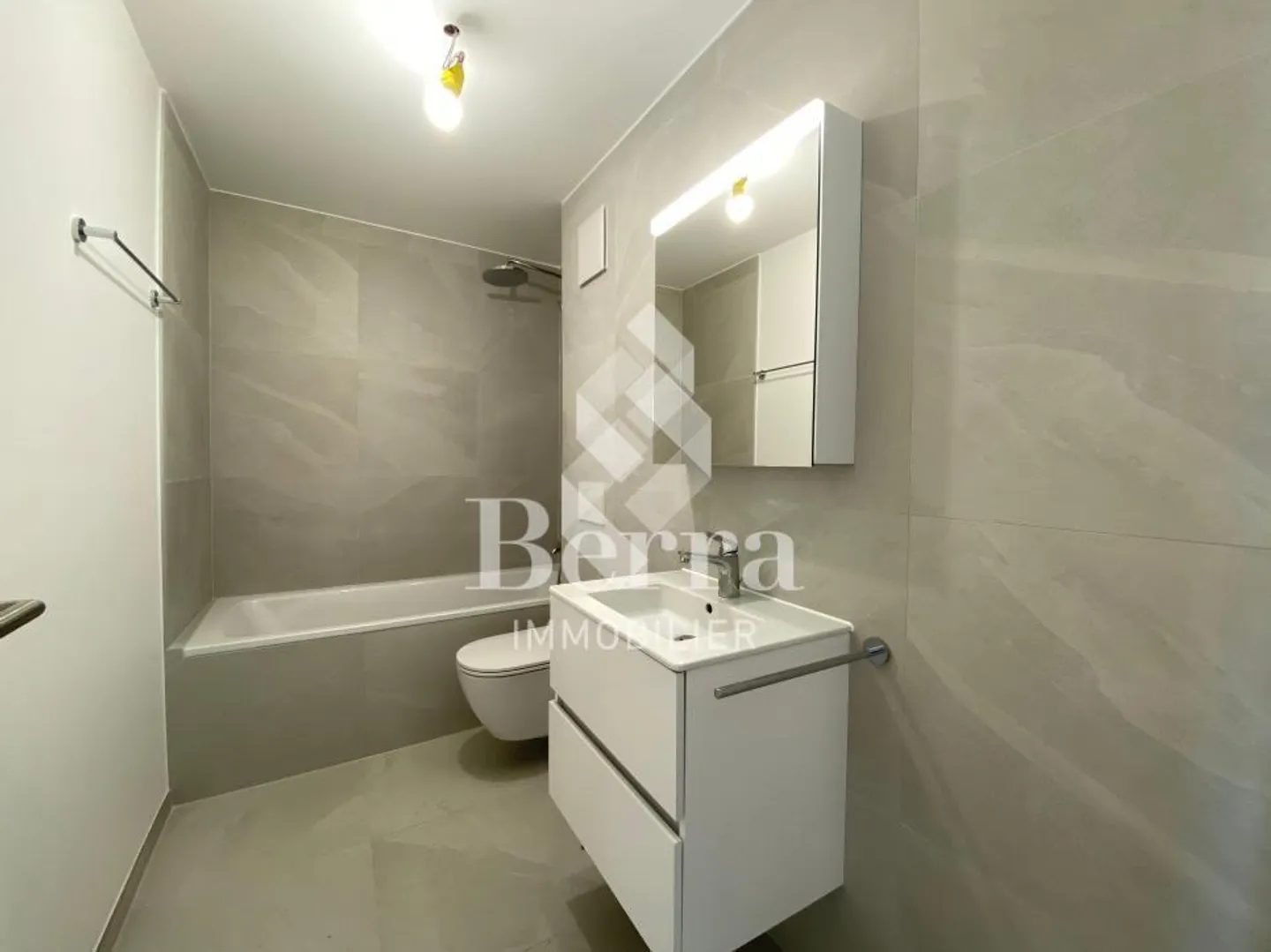 Duplex de 4.5 pièces + parcelle constructible de 400 m2 - Photo 13 sur 13