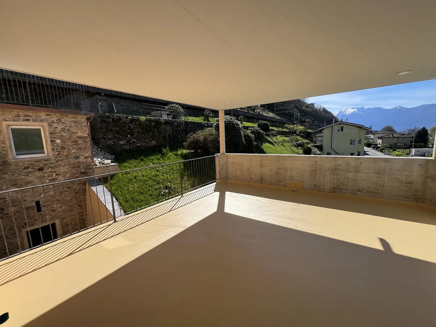 Bel appartement avec terrasse ensoleillée sur Bolle di Magadino - Photo 17 sur 29