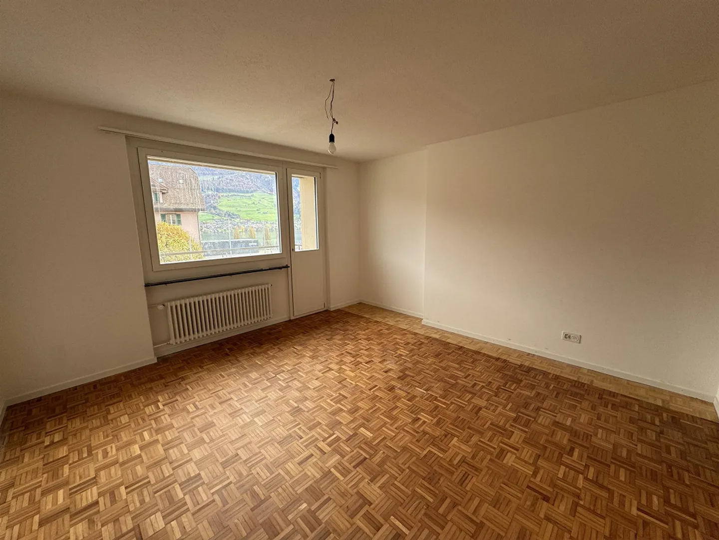 Ancienne Poste de Wilen - appartement rénové de 4,5 pièces avec espace jardin - Photo 2 sur 6