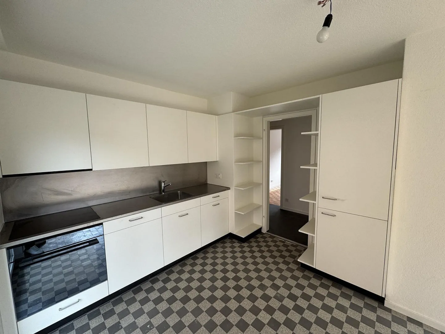 Ancienne Poste de Wilen - appartement rénové de 4,5 pièces avec espace jardin - Photo 4 sur 6