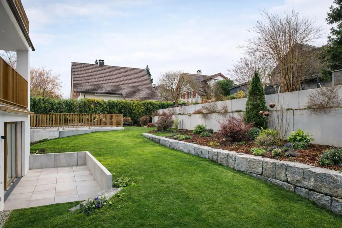 Stilvolle Neubauwohnung mit Garten - Foto 1 von 10