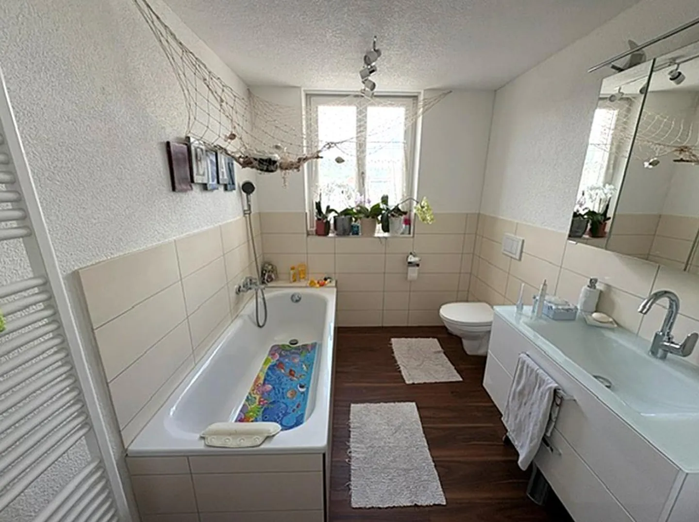 generous 3.5 room apartment - Photo 8 of 10